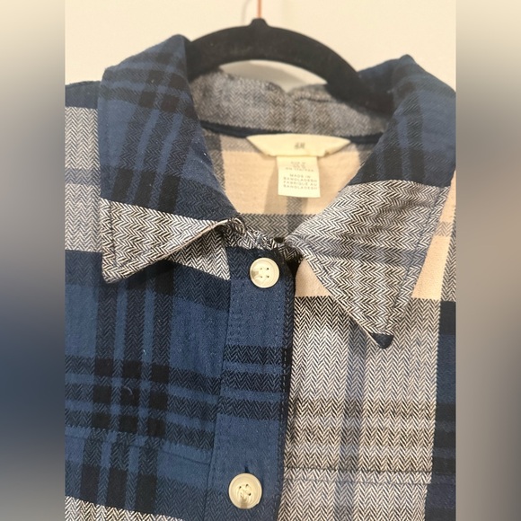 Oversized H&M Navy and Cream Plaid Flannel Shirt - Picture 8 of 8